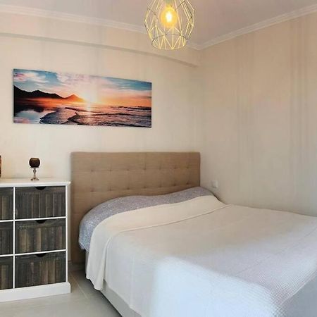 Cunit, Front Line With Sea View Appartement Buitenkant foto