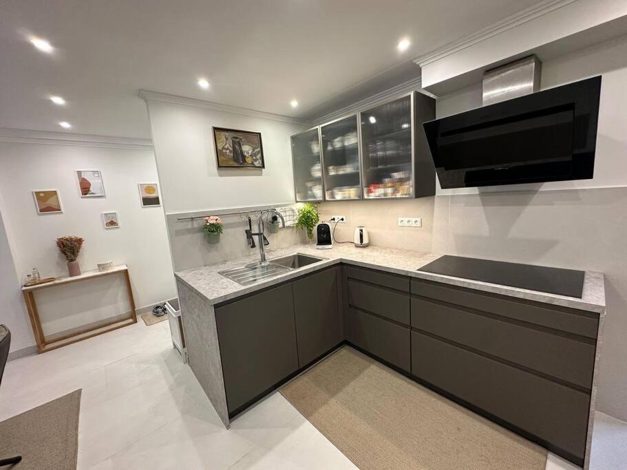 Cunit, Front Line With Sea View Appartement Buitenkant foto